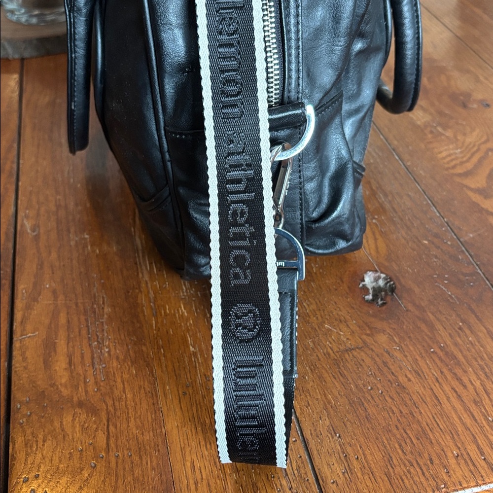 lululemon over the shoulder bag. black. - Picture 11 of 11